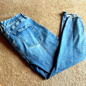 Good American Cropped Distressed Jeans